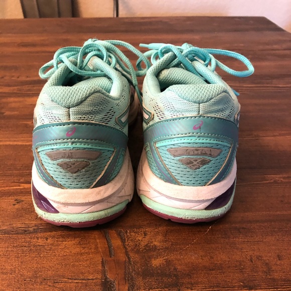 Mint green Asics! Excellent condition! - Picture 3 of 4